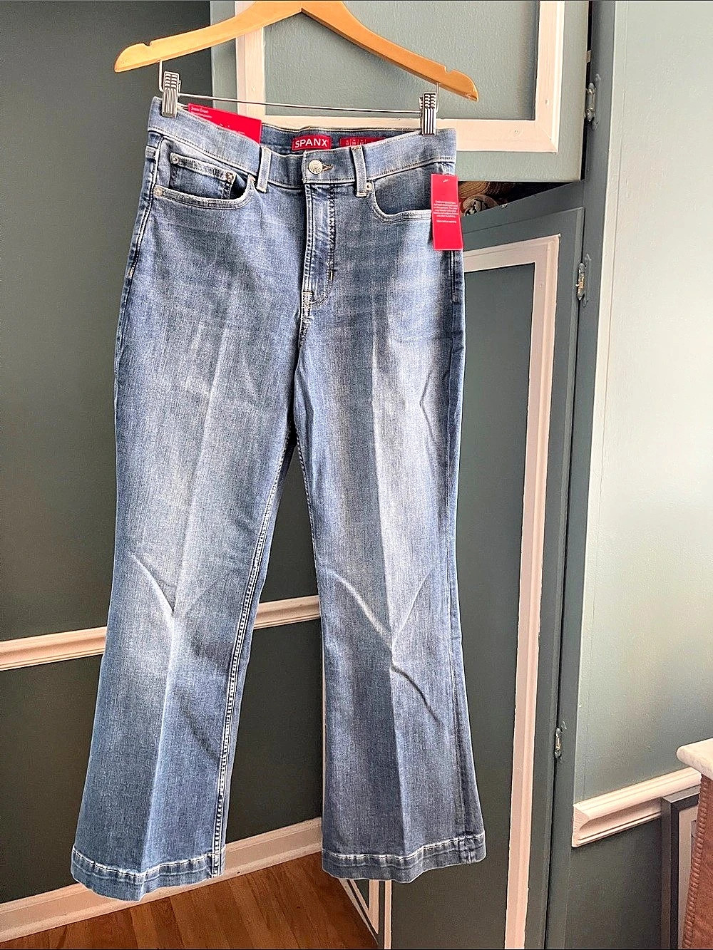 SPANX SPANCculpt ReDefine Kick Flare Jeans Blue Waist 12 NWT